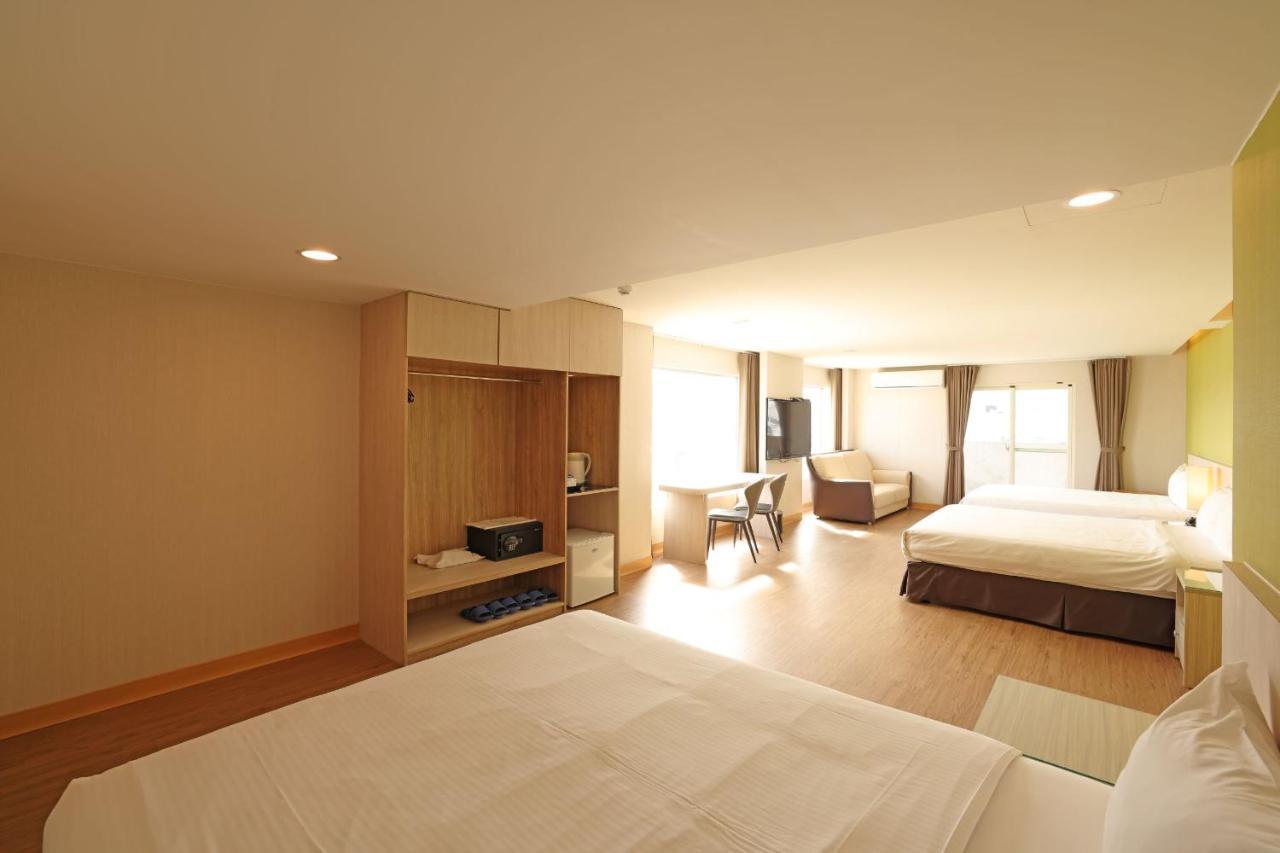 Tc Hotel - Hualien Zhongxiao Esterno foto