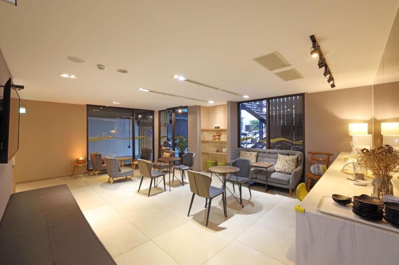 Tc Hotel - Hualien Zhongxiao Esterno foto