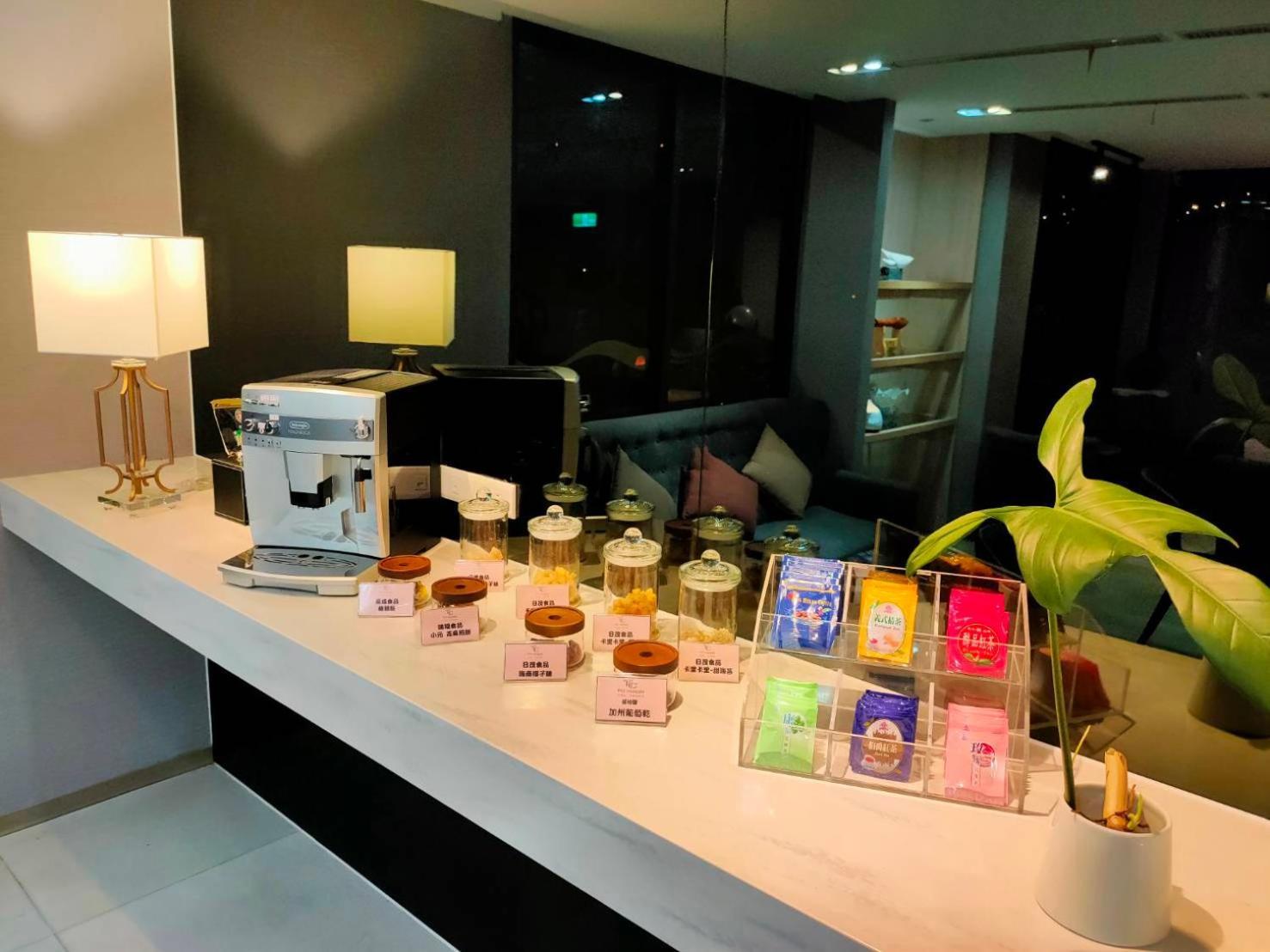 Tc Hotel - Hualien Zhongxiao Esterno foto