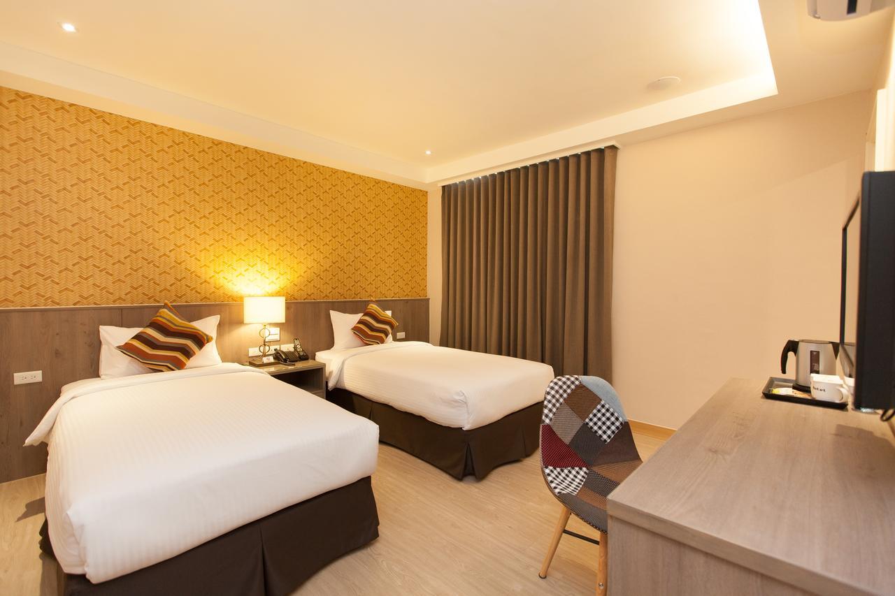 Tc Hotel - Hualien Zhongxiao Esterno foto