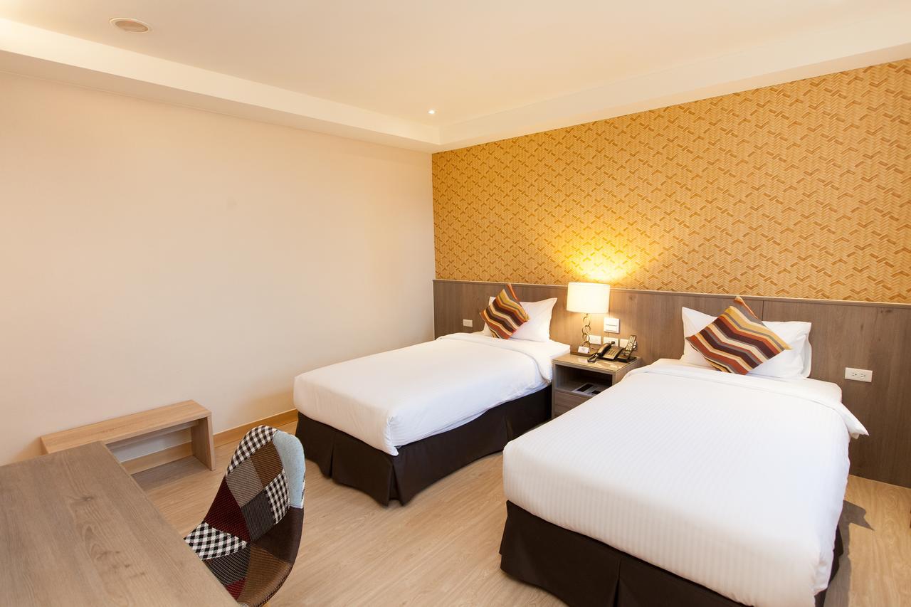 Tc Hotel - Hualien Zhongxiao Esterno foto
