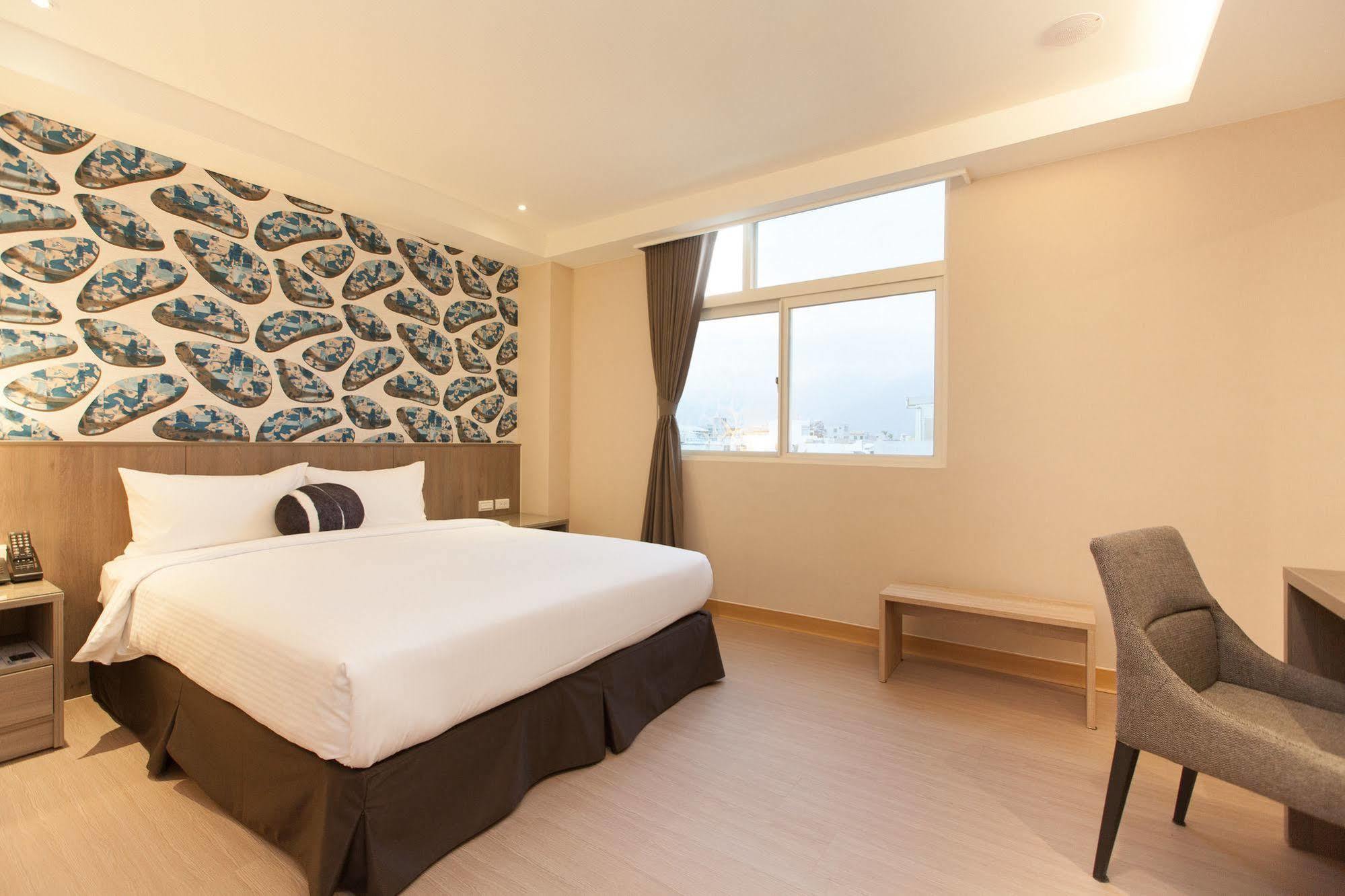 Tc Hotel - Hualien Zhongxiao Esterno foto